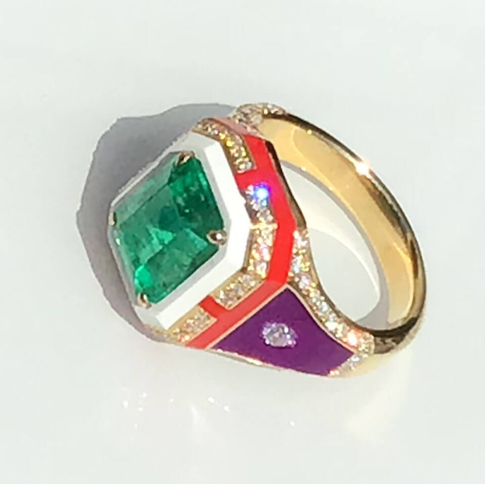 EMERALD COCKTAIL RING