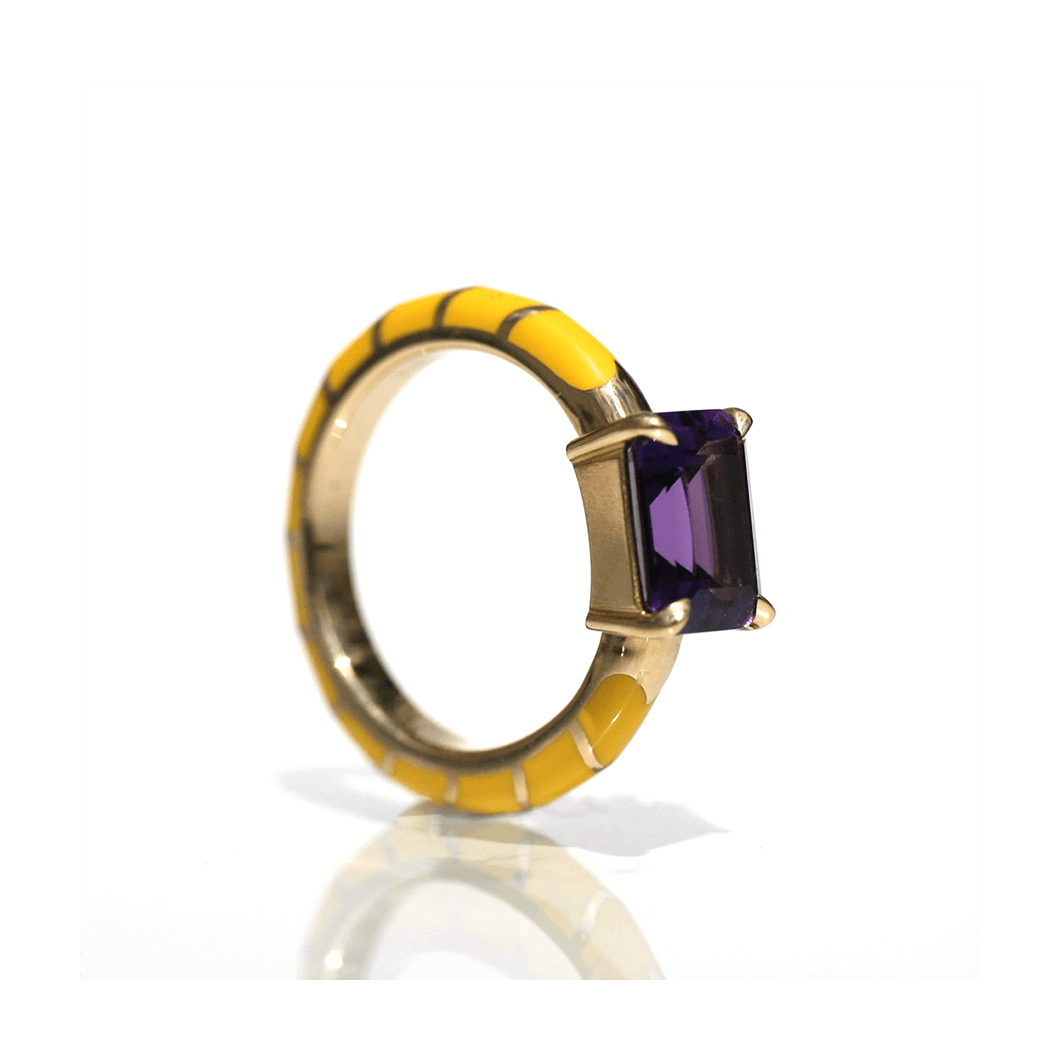 BOMBSHELL RING