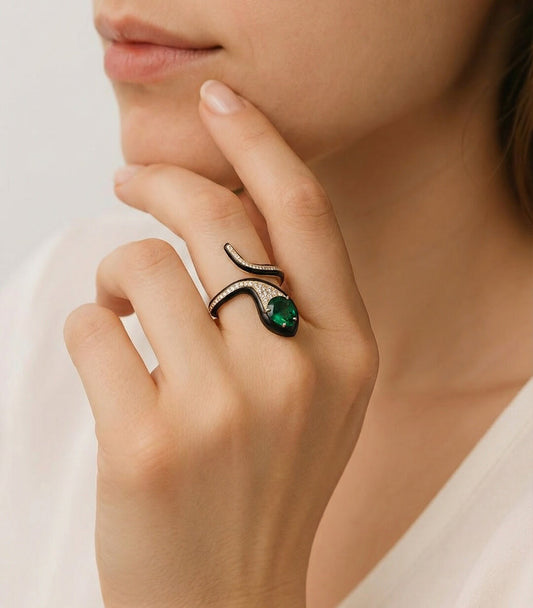 BLACK MAMBA RING - COLOMBIAN EMERALD