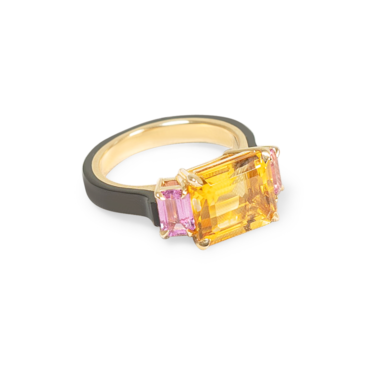 3 stone ring citrine and sapphires set in 18k yellow gold and cerami