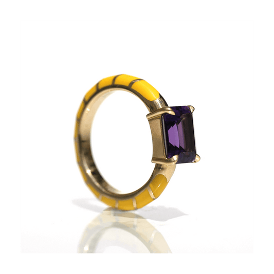 EMERALD CUT AMETHYST IN 18K GOLD